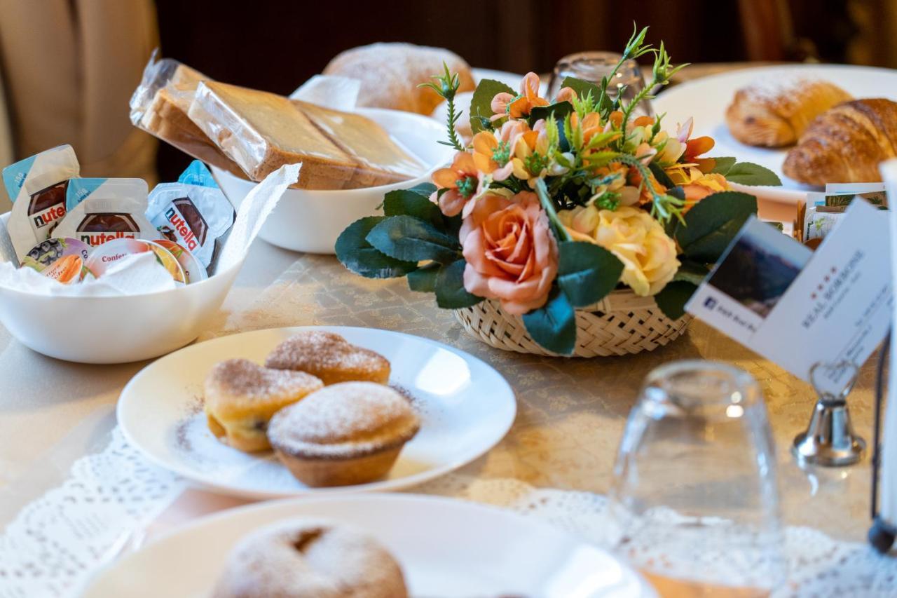 Real Borbone Bed & Breakfast Caserta Bagian luar foto