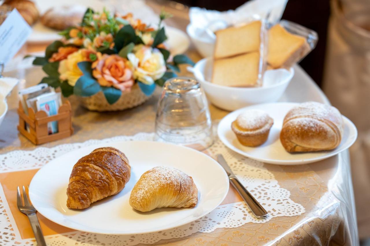 Real Borbone Bed & Breakfast Caserta Bagian luar foto